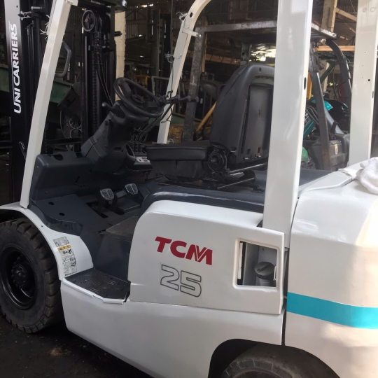 Xe nâng hiệu TCM Trọng tải 2 tấn 5 1