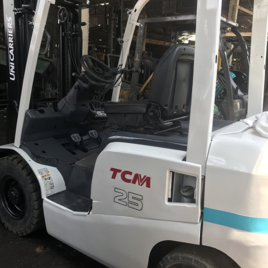Xe nâng hiệu TCM Trọng tải 2 tấn 5 1