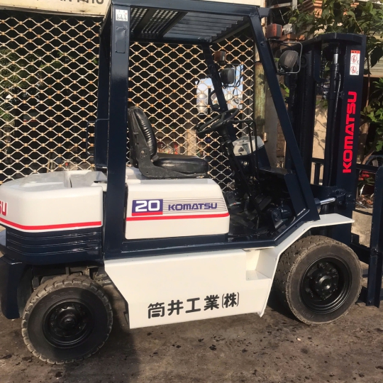 Xe nâng hiệu Komatsu