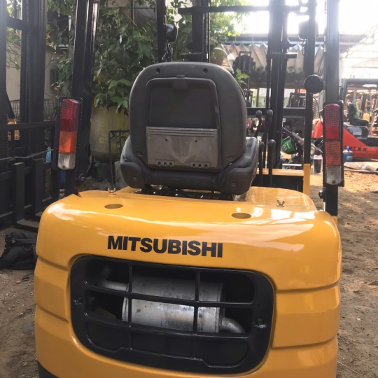 Xe Nâng hiệu Mitsubishi trọng tải 1 tấn 5
