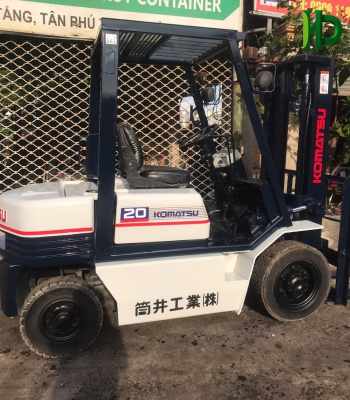 Xe nâng hiệu Komatsu