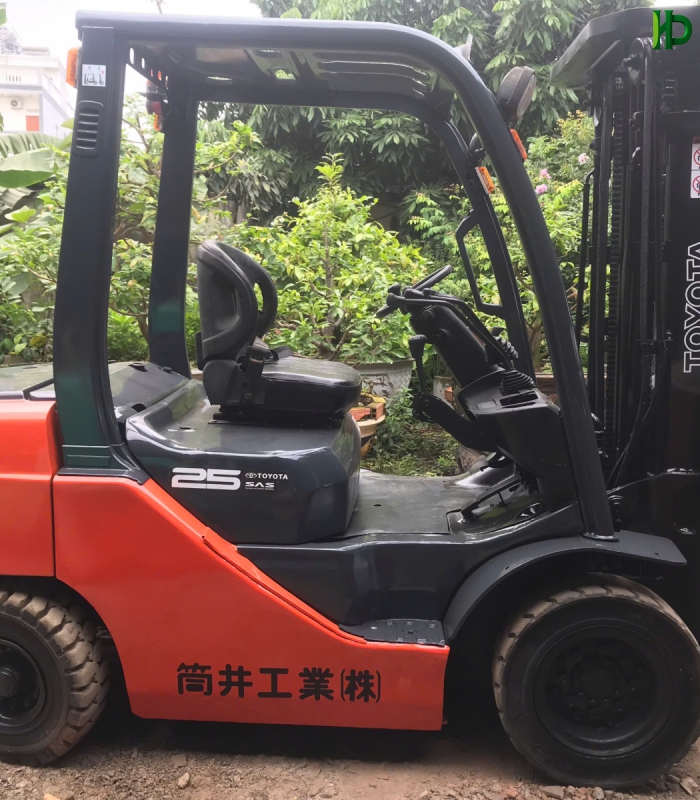 Xe nâng hiệu Toyota