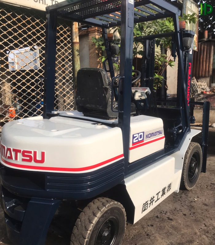 Xe nâng hiệu Komatsu